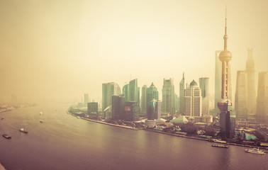 Obraz premium sunset at shanghai china