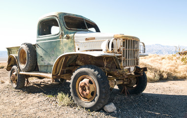 Fototapeta na wymiar Mansona Old Truck