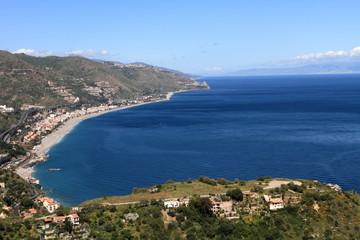 Obraz premium Mediterranean coastline viewed from Taormina, Italy