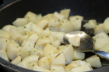 Potatoes with herbs