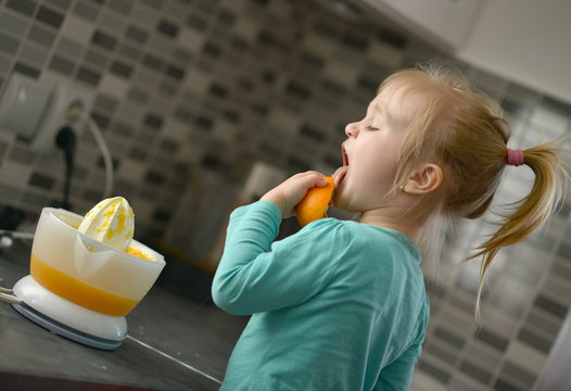 Squeezing orange juice