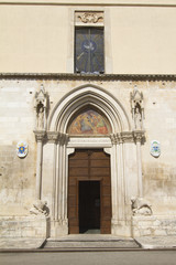 Fototapeta na wymiar Katedra San Panfilo - Sulmona