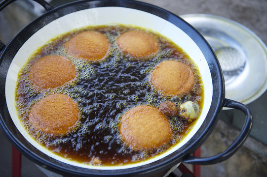Authentic Brazilian Acaraje Dende Boiling