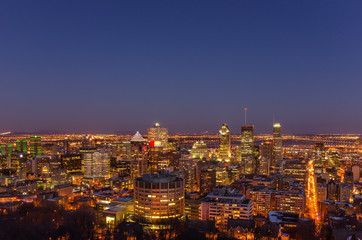 Obraz premium Night View of Downtown Montreal