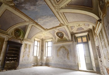 Abandoned room - Leri Cavour