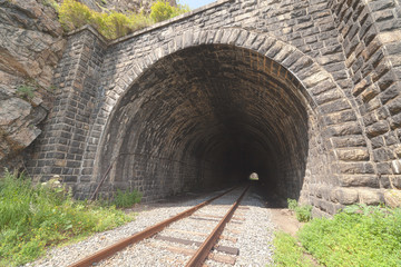 Fototapeta na wymiar railway tunnel