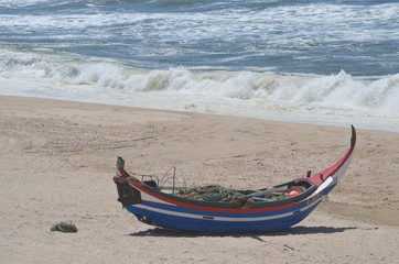 Fischerboot am Strand von MIra 4