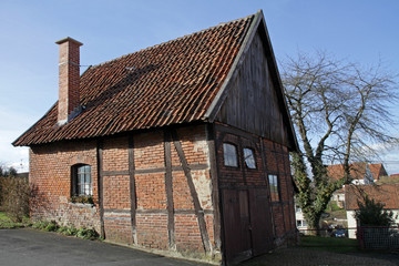 Fototapeta na wymiar Haus in Lothe (Lipperland)