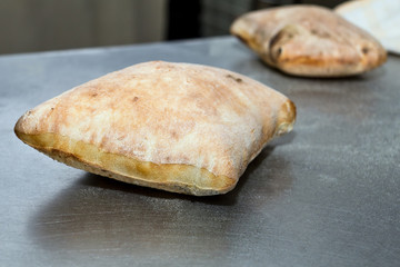 Pane preparato con l'impasto della pizza