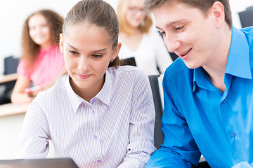 students together to discuss lecture