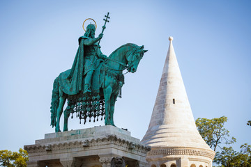 Fototapeta na wymiar King Saint Stephen statue