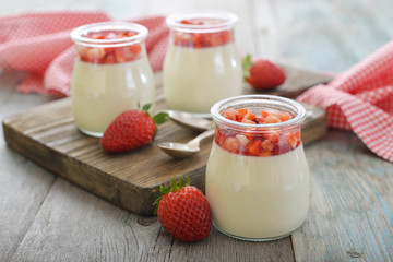 Dessert panna cotta