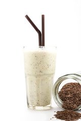 Smoothies drink with flaxseeds