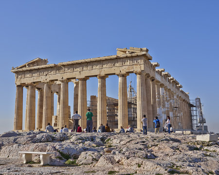 Tourists in front of parthenon, Acropolis Athens, Greece