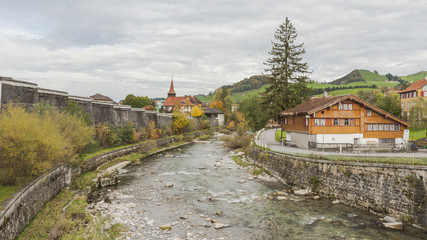 Fototapeta na wymiar Appenzell, szwajcarskich gór, rzeki Sitter, Jesień, Szwajcaria