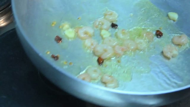 condimento preparato in padella