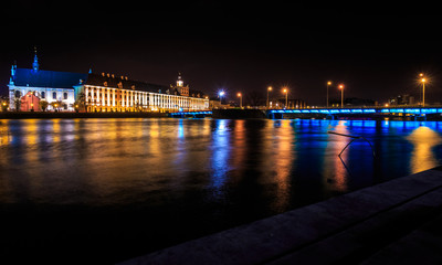 Fototapeta na wymiar Uniwersytet Wrocławski w nocy