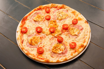 pizza with chicken