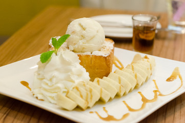 Toast Bread Pudding Banana with ice cream