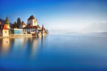 Papier Peint photo autocollant Travaux détablissement Oberhofen castle on the lake Thun, Switzerland