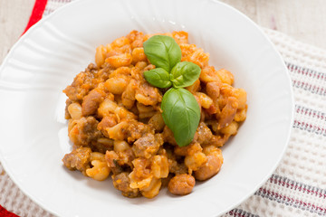 Pisarei o gnocchetti con sugo di fagioli