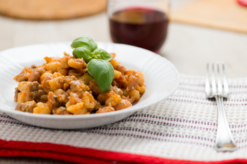 Pisarei o gnocchetti con sugo di fagioli