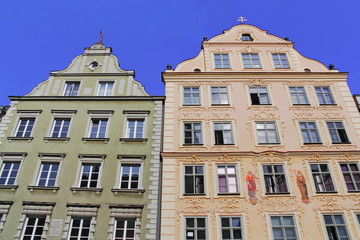 Fototapeta na wymiar Häuserzeile mit Ickstatthaus