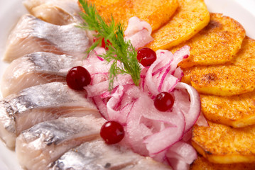 herring with fried potatoes
