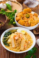 singapore prawn noodles
