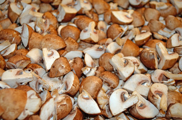 Viele Pilze verarbeiten