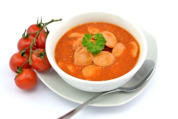 sos pomidorowy z parówką i serem