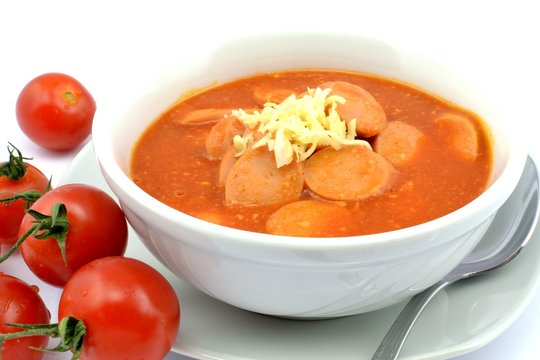 tomato sauce with sausage and cheese