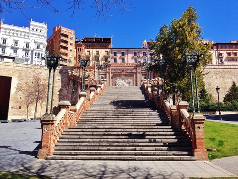 escaleras se subida a la plaza del Ovalo, Teruel