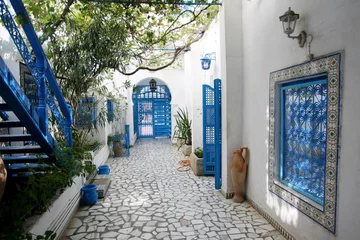Abwaschbare Fototapete Tunesien Innenhof in Sidi Bou Said