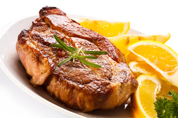 Grilled steak and lemon