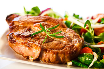 Grilled steak and vegetable salad