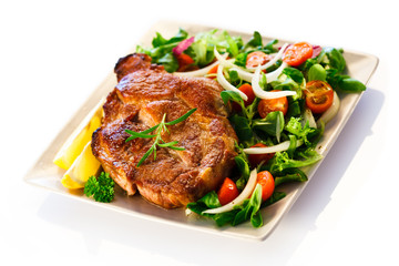 Grilled steak and vegetable salad