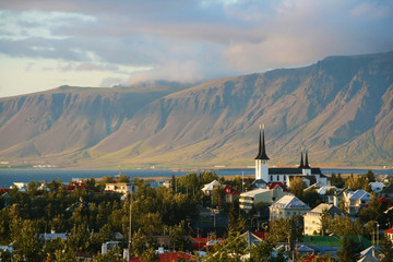 Reykjavik and mount Esja - obrazy, fototapety, plakaty