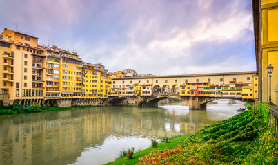 Fototapeta premium View of famous Ponte Vecchio bridge in Florence
