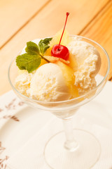 ice cream with fruits