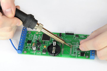 Repairing printed circuit board