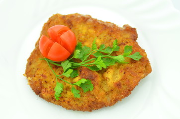 kotlet schabowy na talerzu