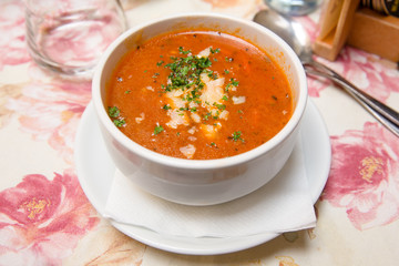 Fresh Tomato Soup with Cheese