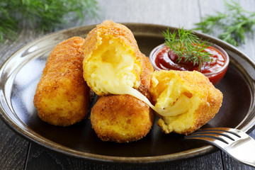 Potato croquettes with mozzarella.