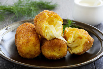 Potato croquettes with mozzarella.