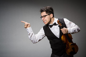 Funny violin player with fiddle