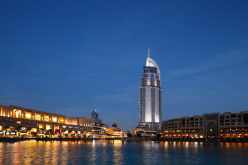 Fototapeta na wymiar The Dubai Mall and The Address Hotel at Dusk