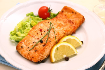 Grilled salmon filet and vegetables