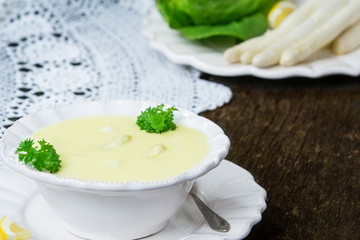 Spargelsuppe ist zubereitet