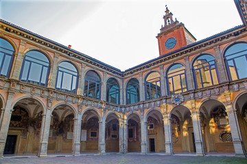 Fototapeta na wymiar Bolonia - atrium Archiginnasio